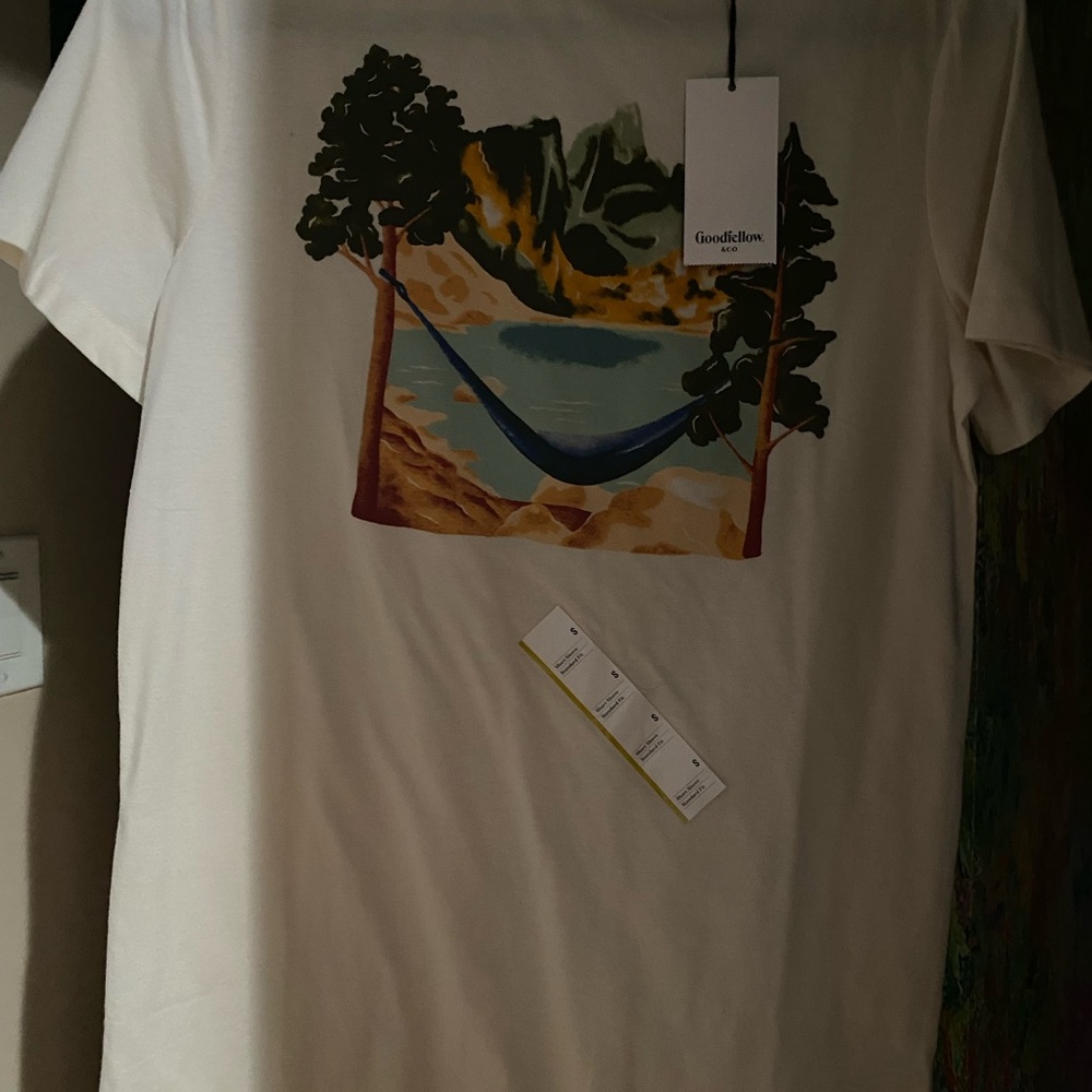 Goodfellow & Co Cream Tee with Scenic Hammock Print
